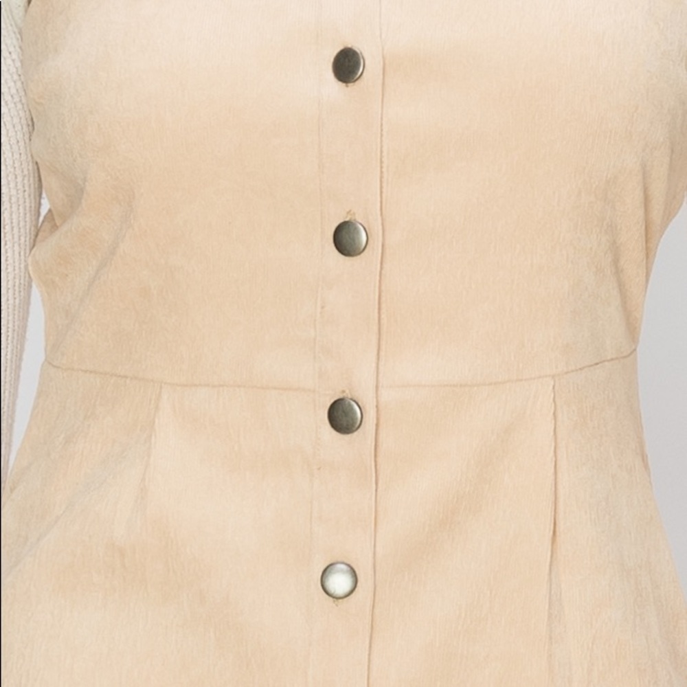 NWT! 💝 Gorgeous Beige Dress - Picture 5 of 6